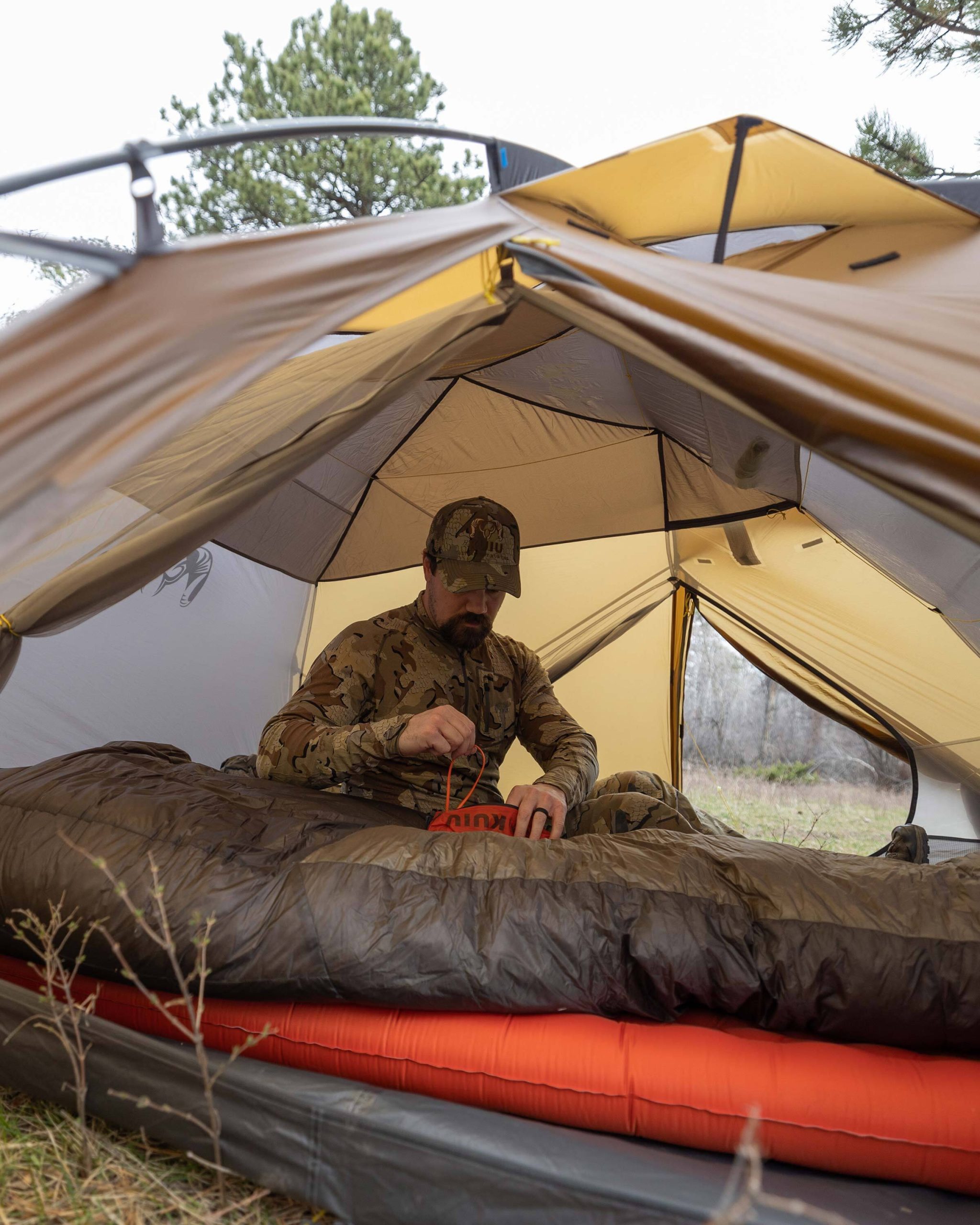 Mountain Star 3 Person Tent | Gunmetal-Camel - Image 8