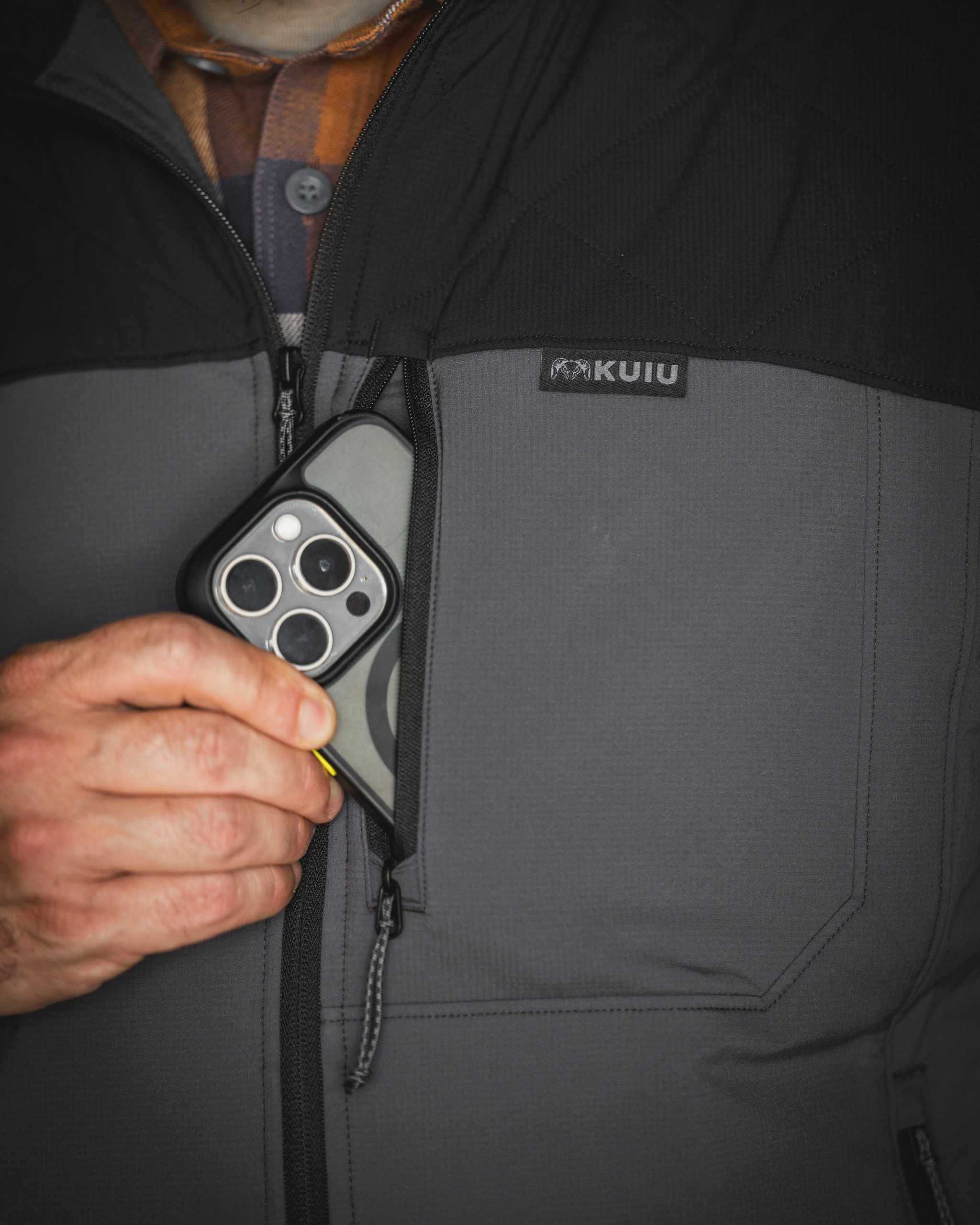Transit Packable Vest | Black/Gunmetal - Image 7