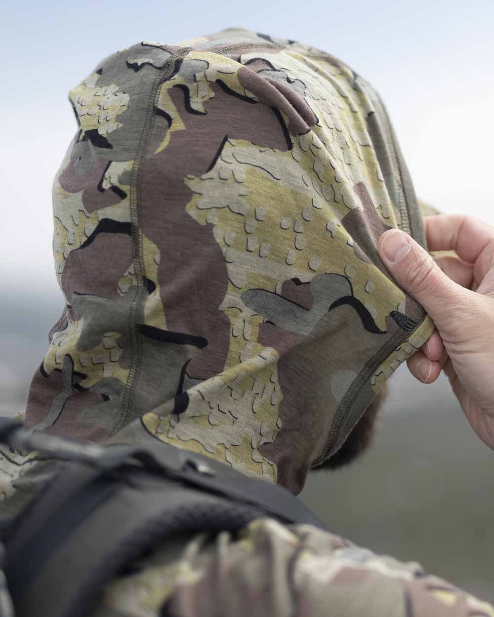 ULTRA Merino 120 LT LS Hoodie | Bone - Image 4