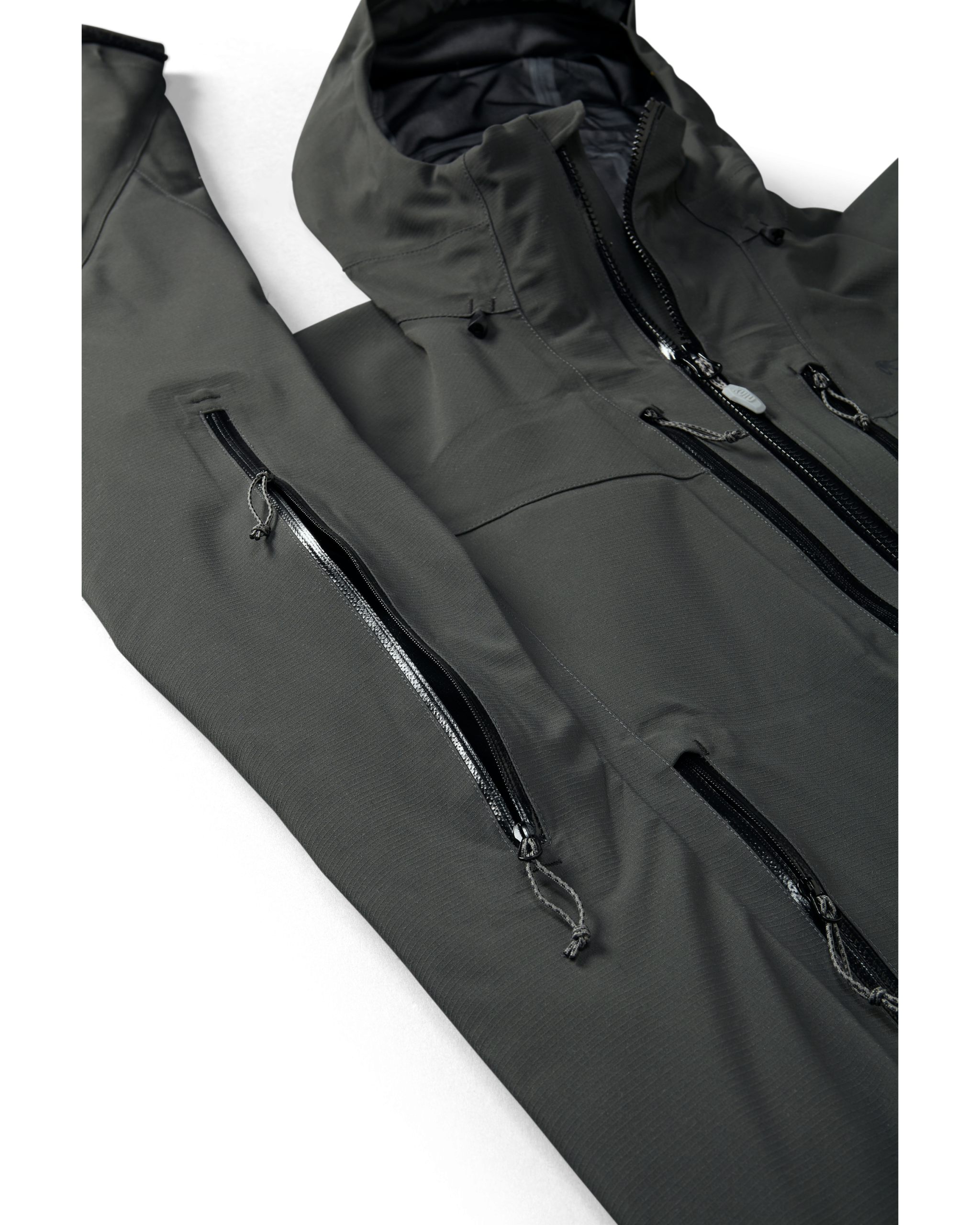 KUIU Kutana Storm Shell Jacket | Gunmetal - Image 5