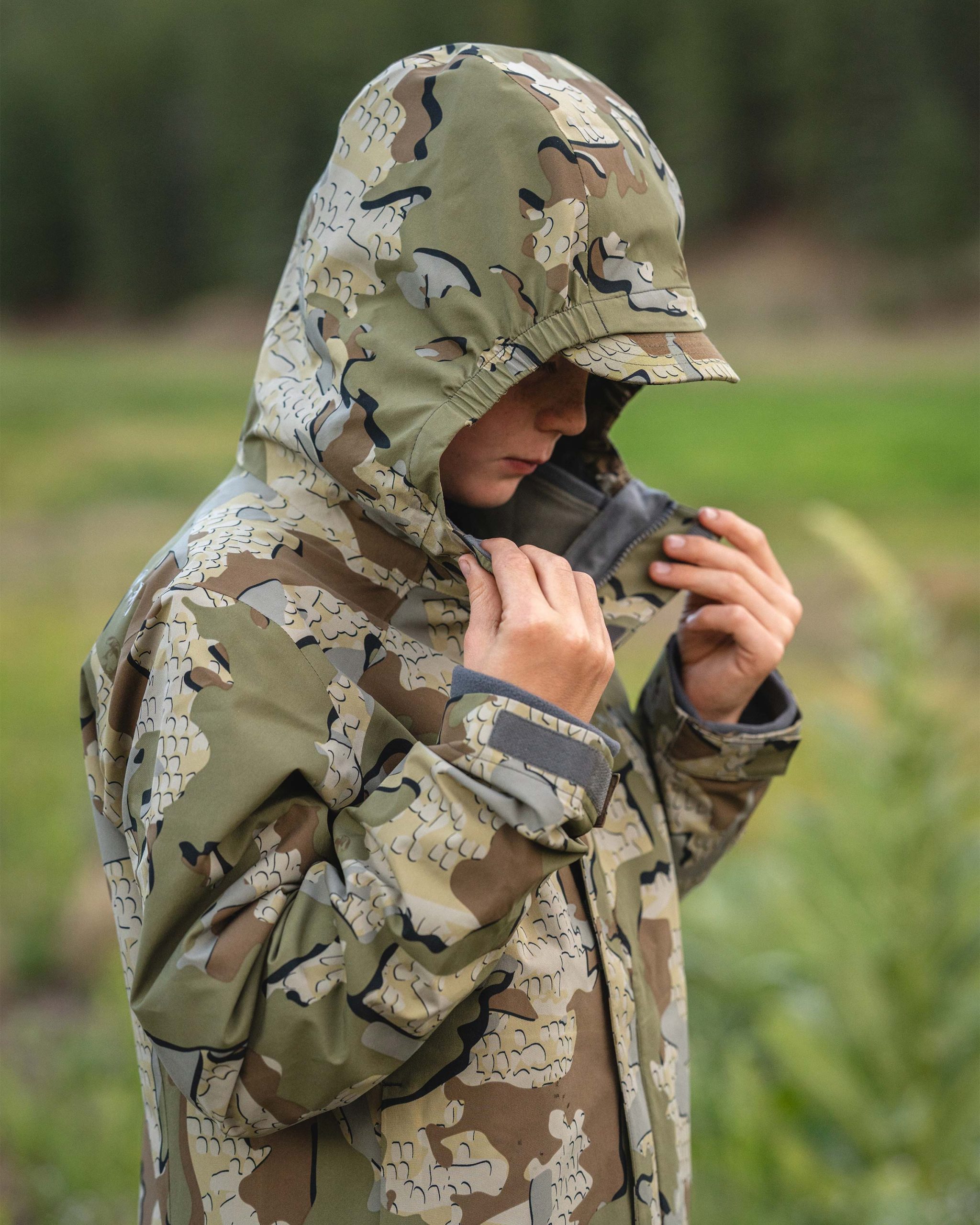 Youth Versa Rain Jacket | Verde - Image 7