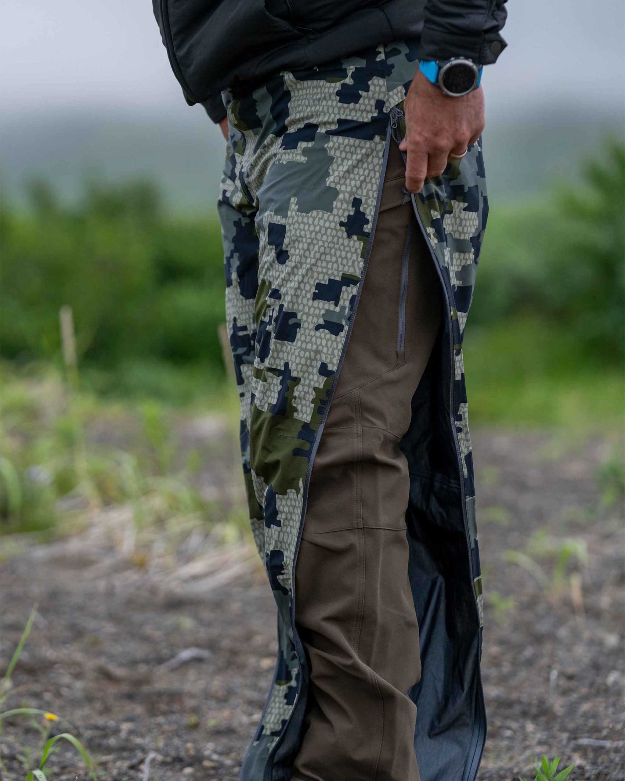 Chugach TR Rain Pant | Gunmetal - Image 4