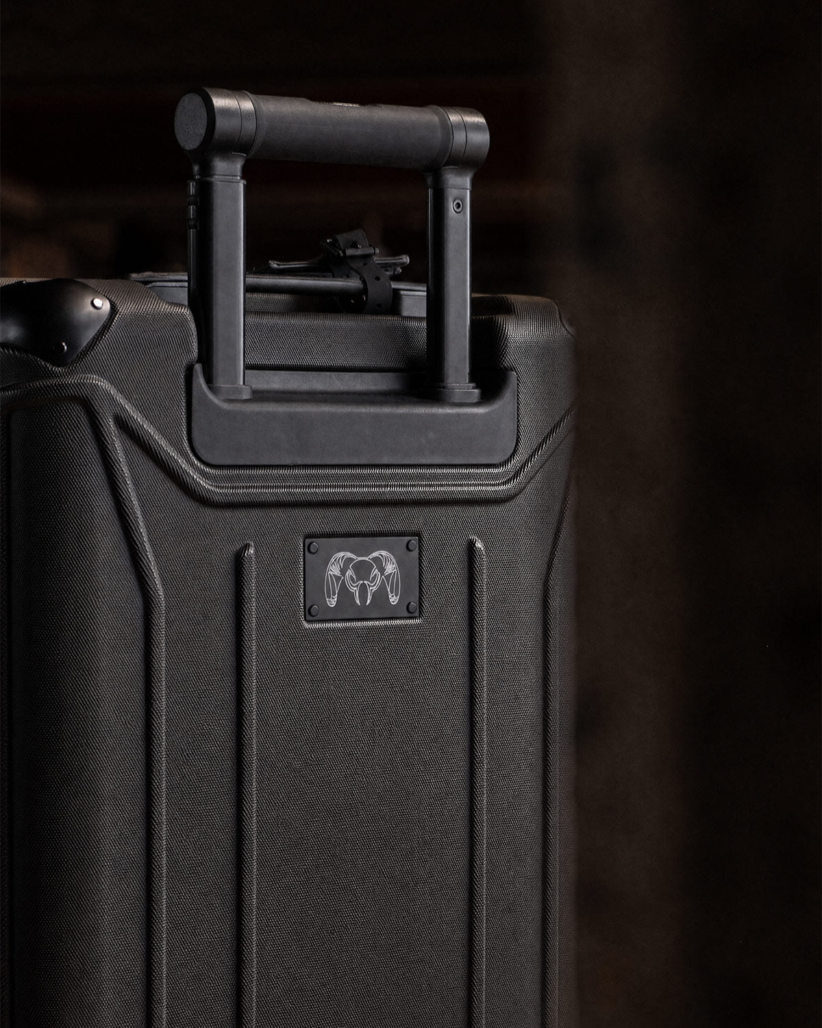 Hardline Spinner Carry-On | Black - Image 12