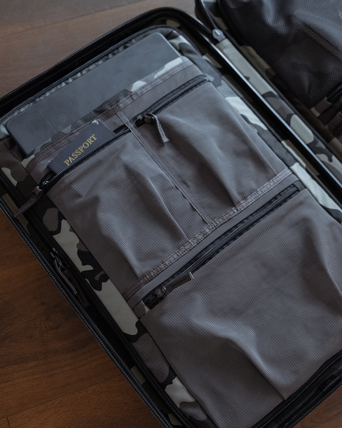 Hardline Spinner Carry-On | Bourbon - Image 9