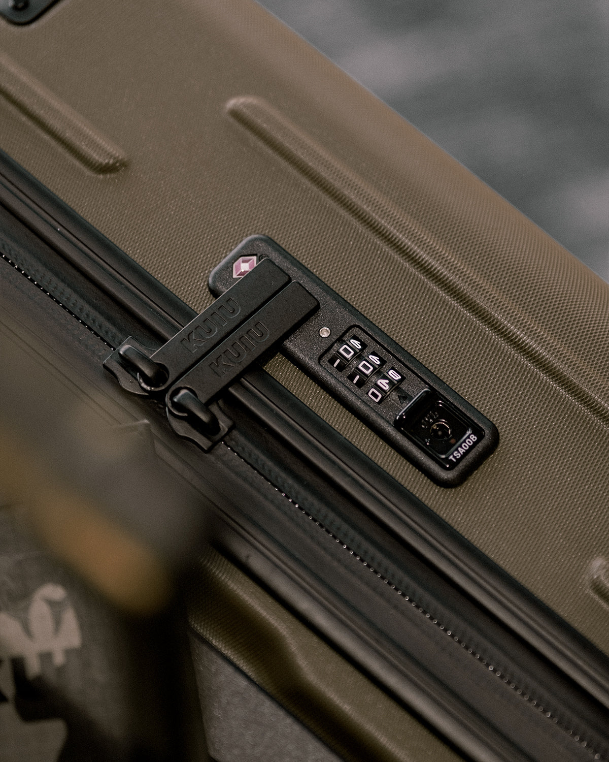 Hardline Spinner Carry-On | Bourbon - Image 13