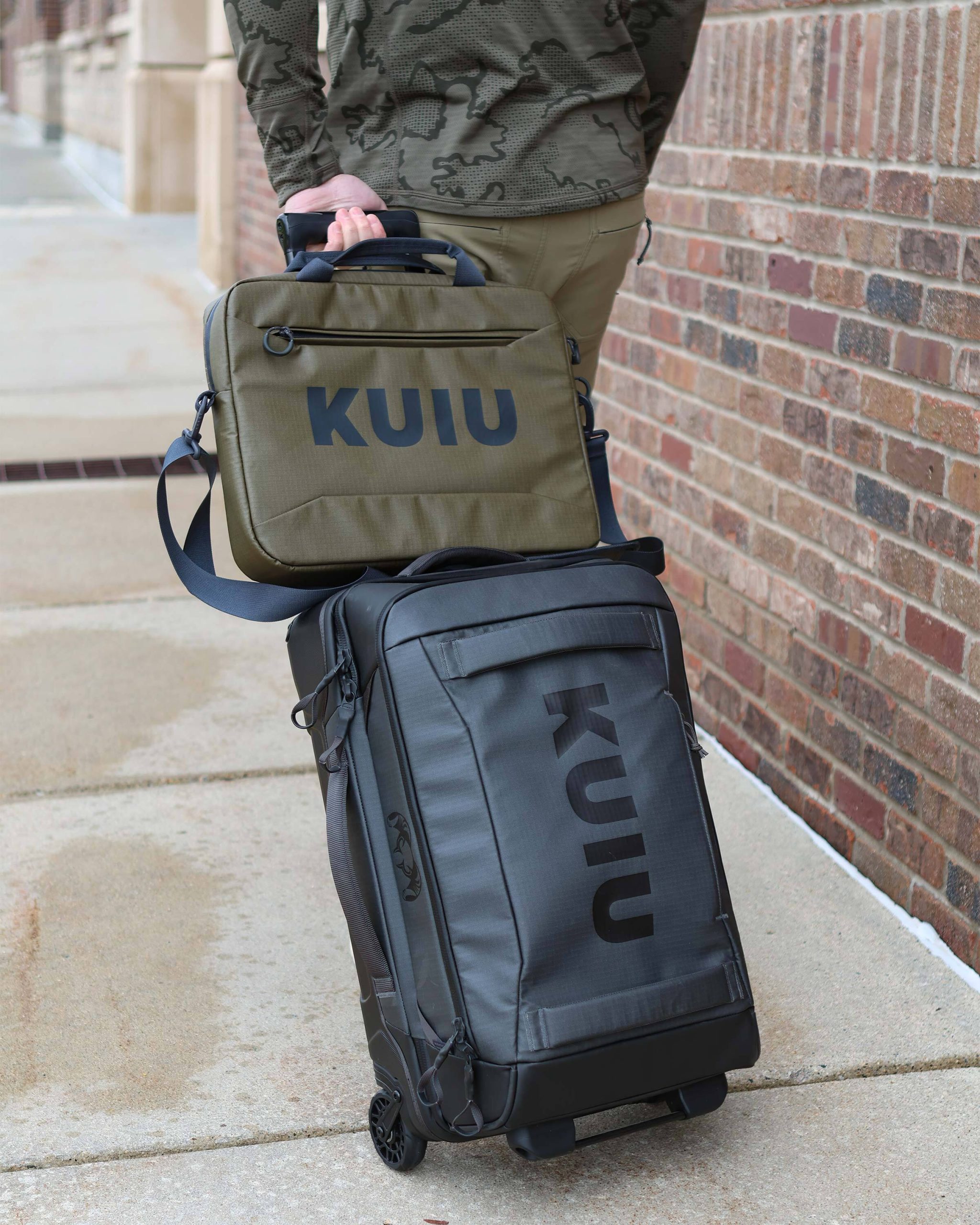 Waypoint Messenger Bag | Stone - Image 9