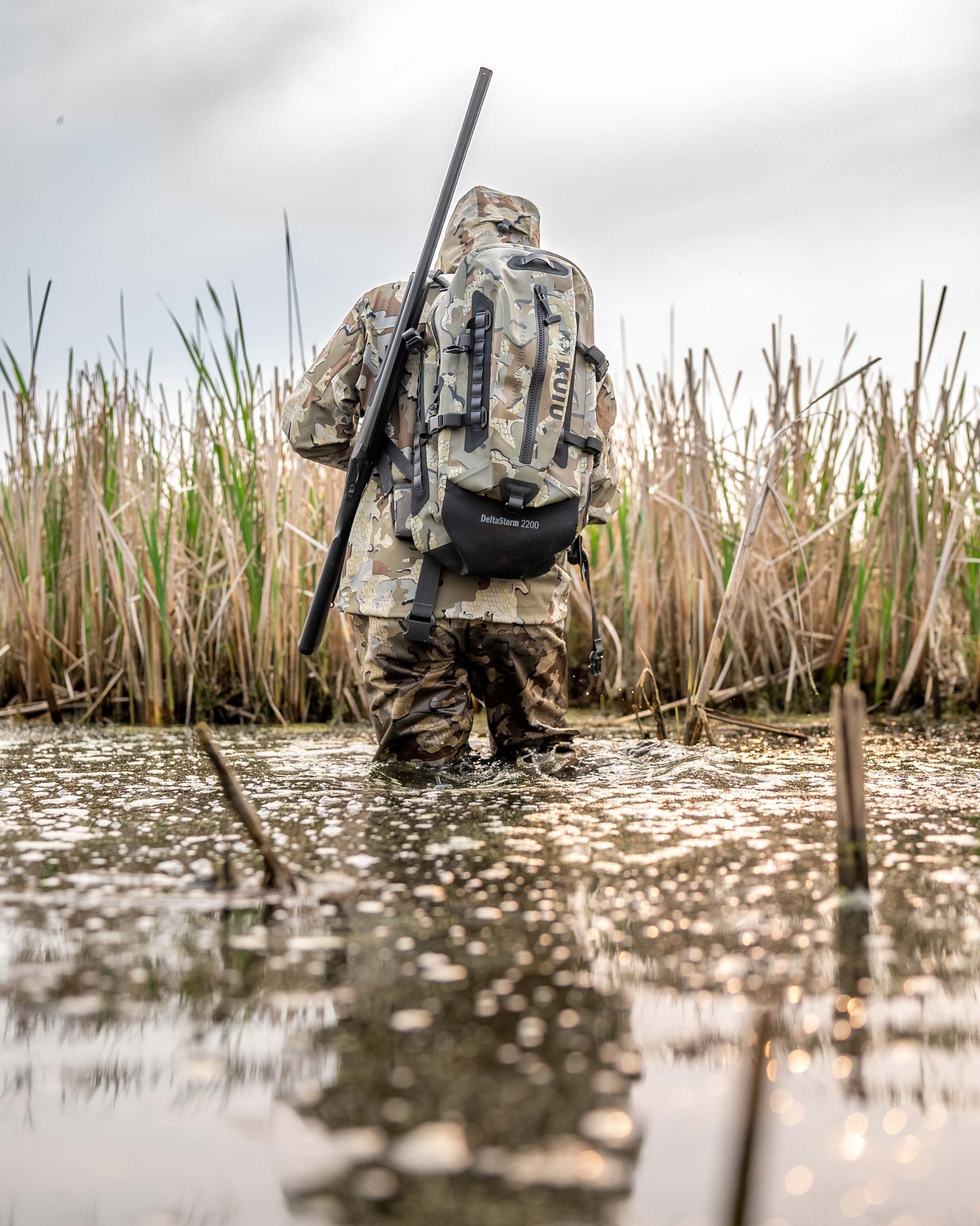 DeltaStorm 2200 Submersible Backpack | Coyote Brown - Image 18